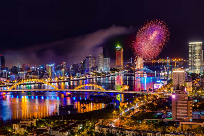 USEFUL TIP FOR FIREWORKS WATCHING TRIP IN DA NANG VIETNAM