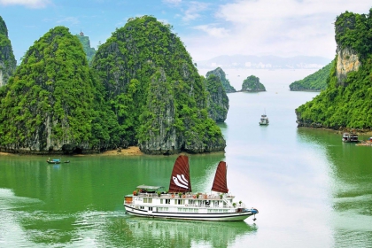 Ha Long Bay Daily Tour From Ha Noi | ha Noi Package Tour | Viet Nam Trip