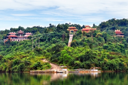 BACH MA NATIONAL PARK DISCOVERY GROUP TOUR