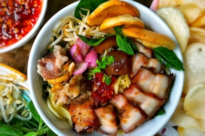 CAO LAU - THE BEST STREET FOOD IN HOI AN