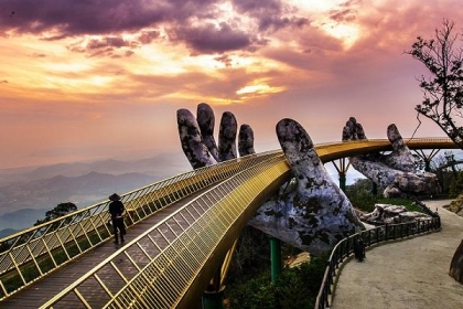 EXPLORE VIETNAM CENTRAL HERITAGE 