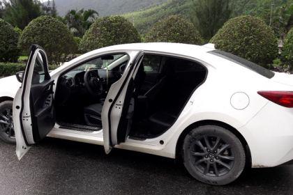 PRIVATE CAR FROM HOI AN TO HUE 
