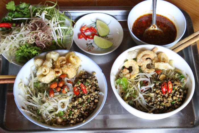 Cơm hến huế