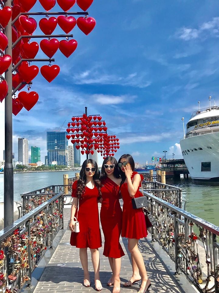 DA NANG TOUR PACKAGE 4 DAYS 3 NIGHTS - BEST PRICE DA NANG TOUR PACKAGE 4 DAYS 3 NIGHTS - BEST PRICE
