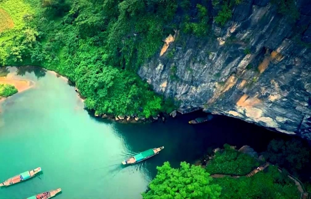 PHONG NHA CAVE EXPERIENCE FROM HUE PHONG NHA CAVE EXPERIENCE FROM HUE