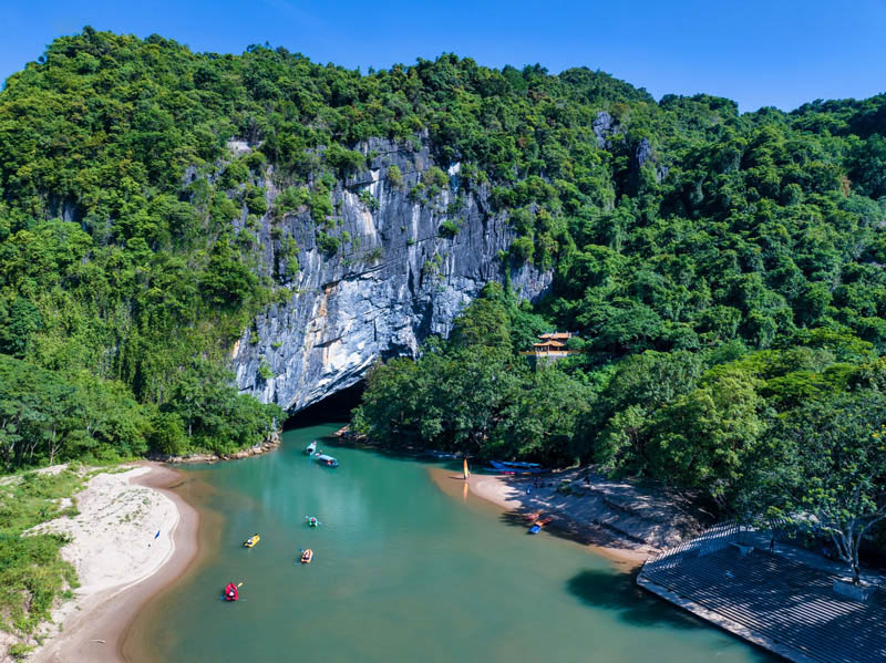 HUE – PHONG NHA BUS TOUR HUE – PHONG NHA BUS TOUR