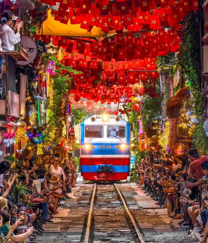 10-Day Family-Friendly Vietnam Highlights Tour 10-Day Family-Friendly Vietnam Highlights Tour