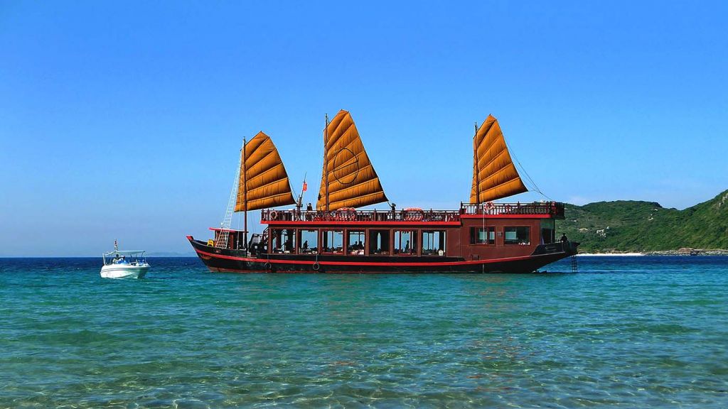 NHA TRANG BAY SUNSET COCKTAIL & DINNER CRUISE | BEST PRICES | ZTRIP BOOKING NHA TRANG BAY SUNSET COCKTAIL & DINNER CRUISE | BEST PRICES | ZTRIP BOOKING
